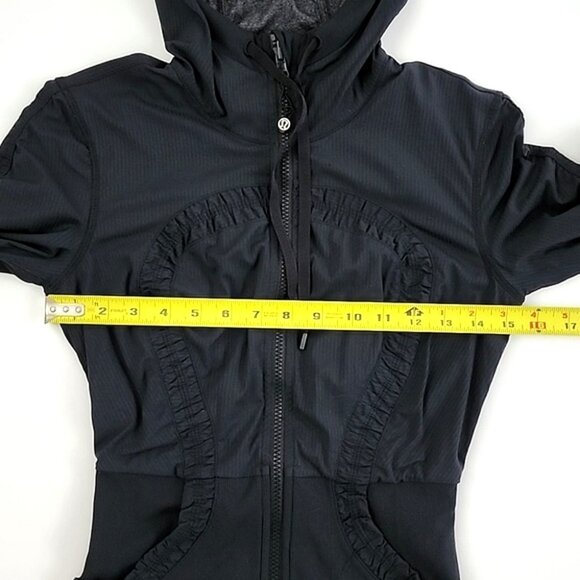 Lululemon Black Dance Studio Reversible Jacket Hooded Stretch Thumbholes Size 4 - Picture 15 of 15
